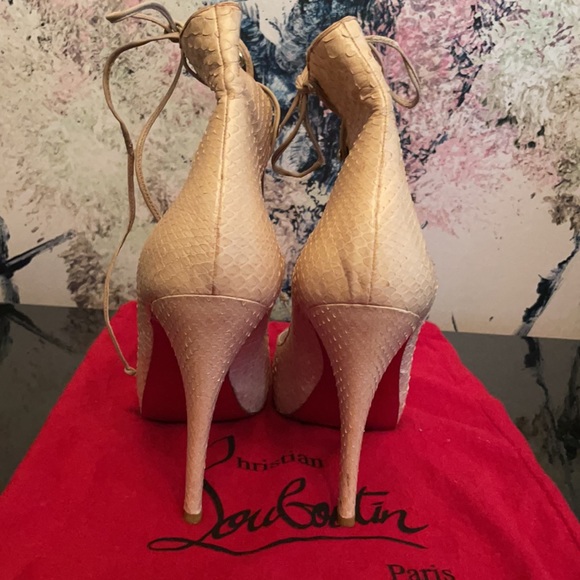 Christian Louboutin python beige sz 38 but fits 37 - Picture 4 of 5
